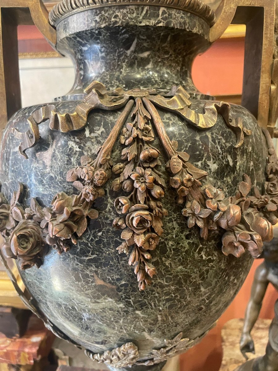 grande vaso decorativo del XIX secolo  con motivi floreali e putti Francia Italia-photo-2