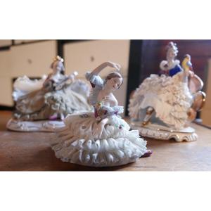 Saxon Porcelain Figurine Of A Lady, Dresden Factory, 20th Century