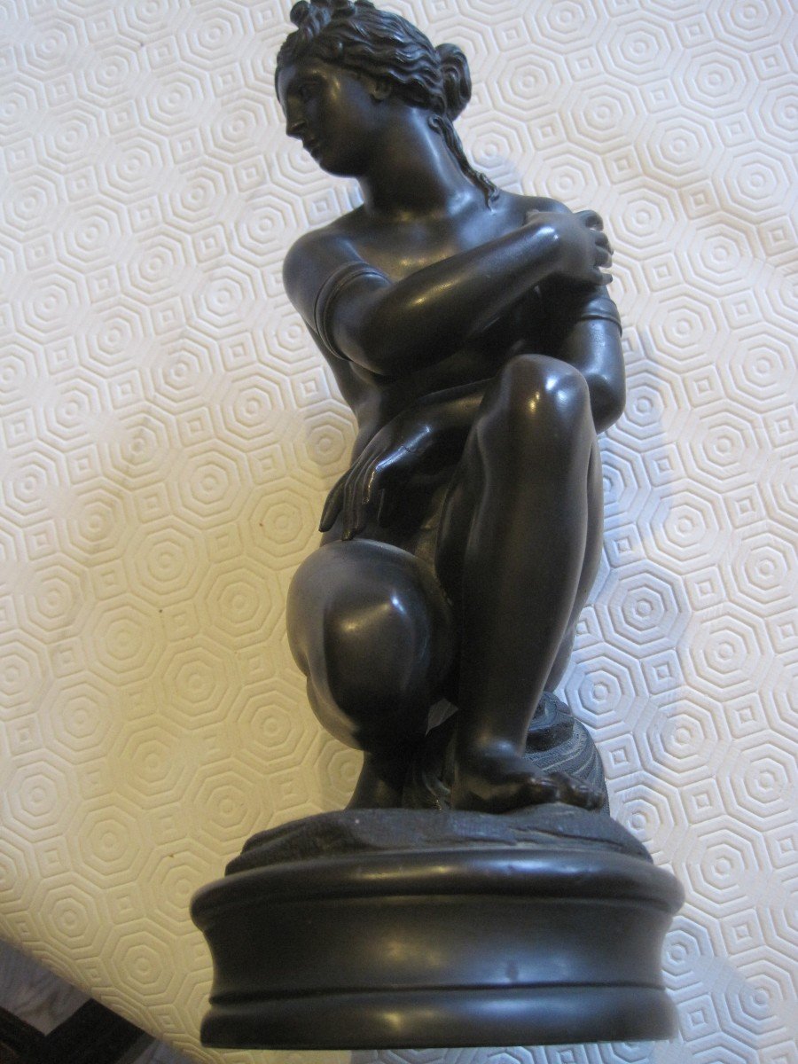 Scultura in bronzo della Venere Accovacciata,  Italia, 19mo secolo