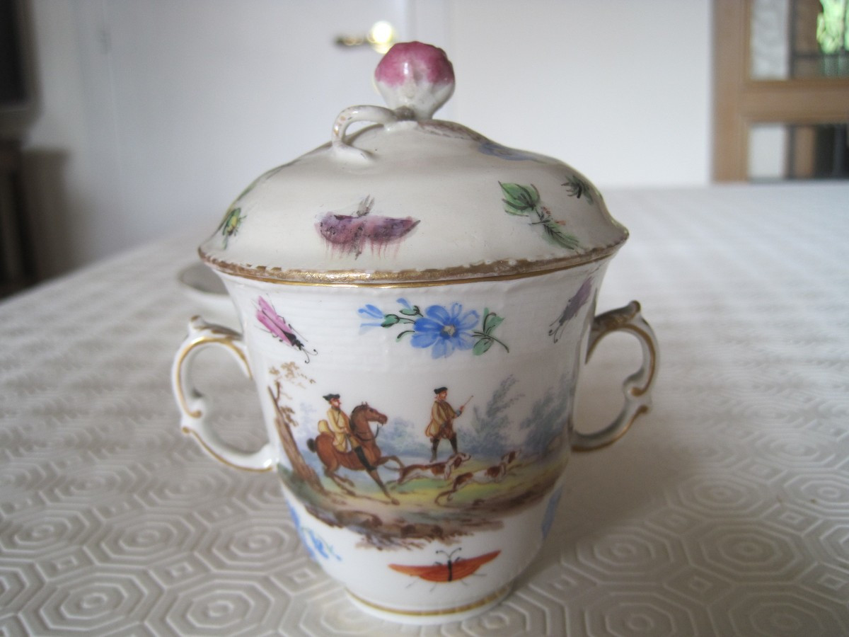 Tazza e piattino "trembleuse in porcellana, con scene di caccia, Berlino fine 18mo secolo-photo-5