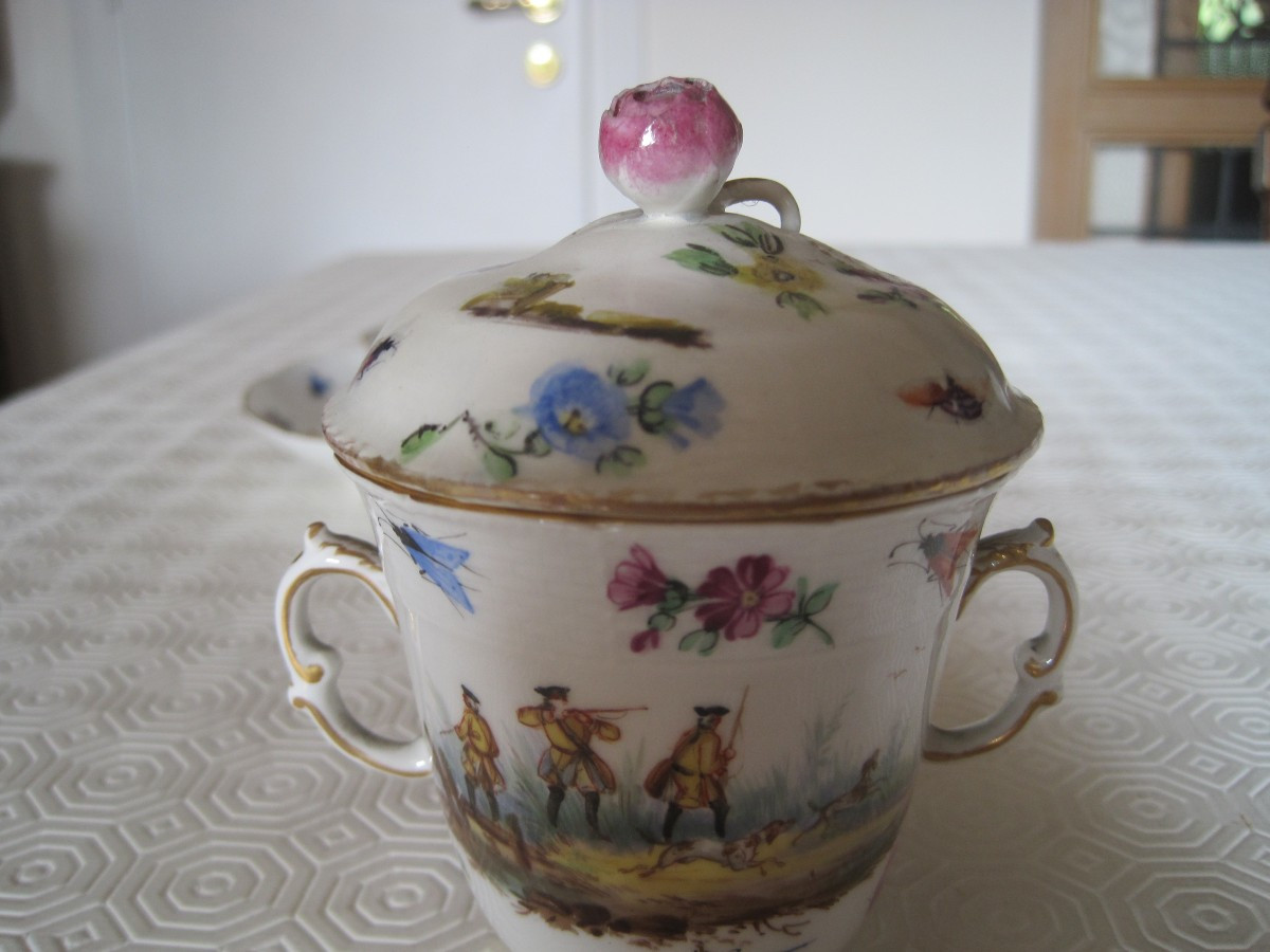 Tazza e piattino "trembleuse in porcellana, con scene di caccia, Berlino fine 18mo secolo-photo-6