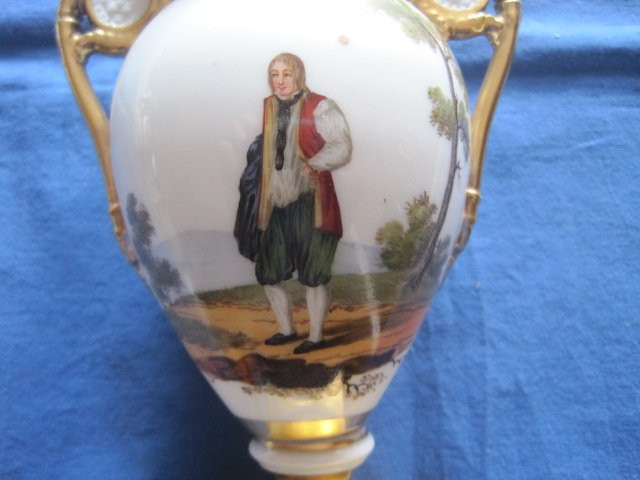 Coppia di vasetti  in porcellana dipinti con personaggi e paesaggi.  Francia, 19° secolo-photo-1
