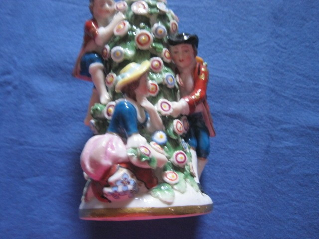 Grande flacone da profumo in porcellana decorata in rilievo, Francia fine '800-photo-2