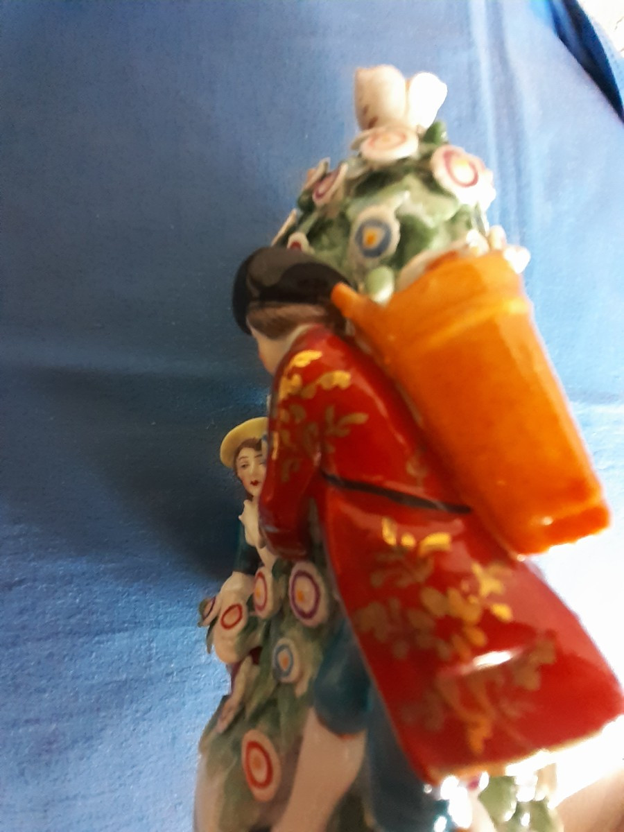 Grande flacone da profumo in porcellana decorata in rilievo, Francia fine '800-photo-4