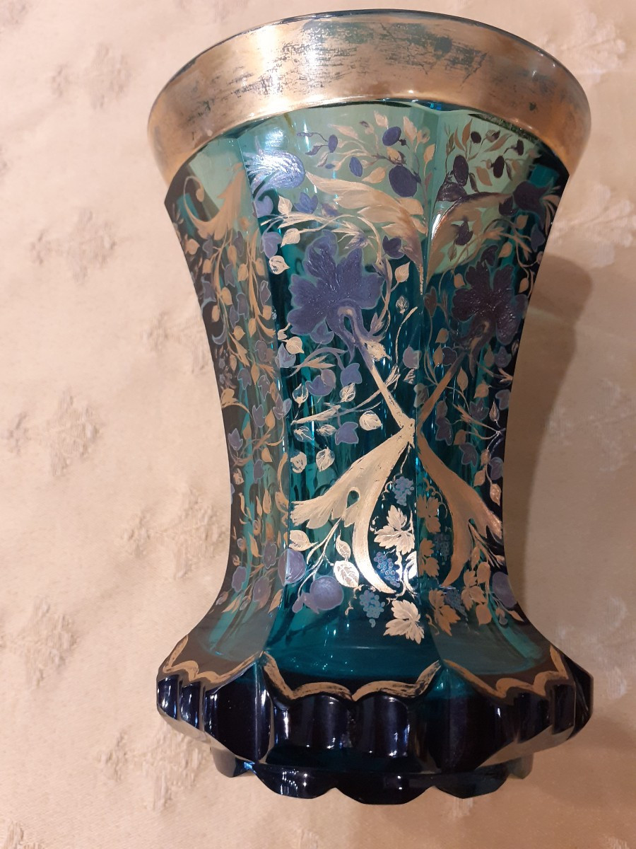 Bicchiere di Boemia in vetro verde decorato in smalto dorato,  1840 circa-photo-2