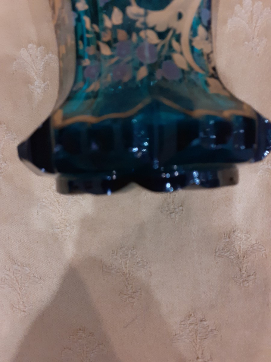 Bicchiere di Boemia in vetro verde decorato in smalto dorato,  1840 circa-photo-2