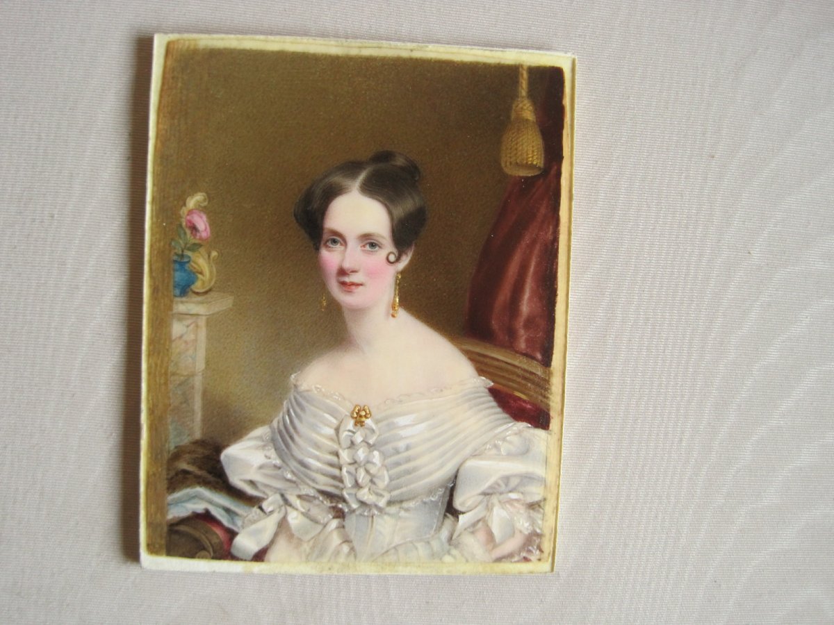 Ritratto in miniatura su avorio di dama in abito bianco, Artista C.F. Tayler, 1820-1820 circa, con CITES