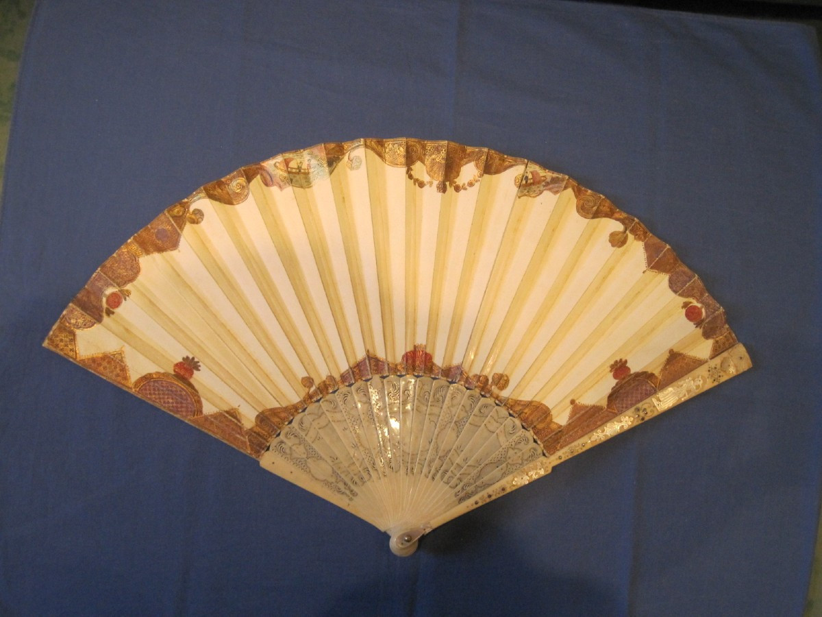 Ventaglio pighevole dipinto su pelle con  il "Giudizio di Paride" ,Europa, 1730. Con CITES-photo-2
