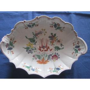 Terrina ovale detta "marescialla" con decro a tulipano, Doccia, Firenze, Italia inizio '800