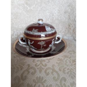 Tazza da puerpera  in porcellana decorata con figure classiche, Vienna 1860 circa