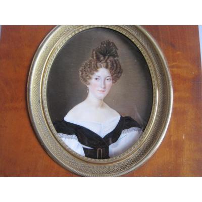 Miniature Portrait d'Une Femme, ècole Française, XIXe