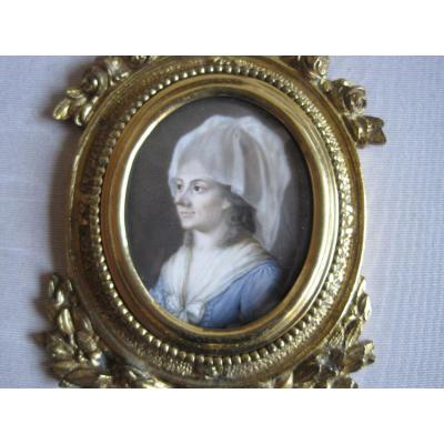 Portrait Miniature Sur Ivoire d'une Dame,  France, Fin Du XVIII Siècle