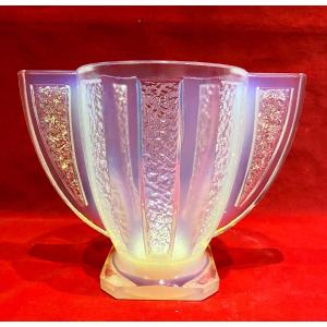 Glass Vase Signed Césari France