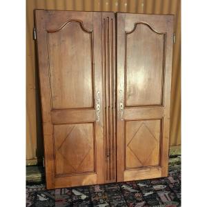 Paire De Portes En Noyer Louis XV d'époque 18ème. 