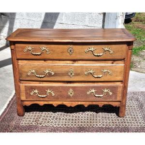 Louis XV Walnut Chest Of Drawers, 18th Century.