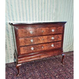 19th Century Chyppendale Mahogany Chest Of Drawers. 