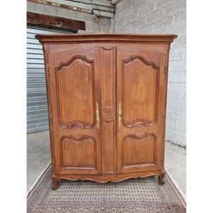 19th Century Louis XV Molded Oak Wardrobe With Curved Front 