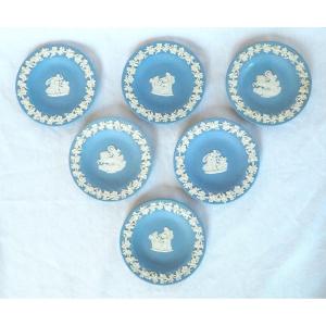 Wedgwood : Set Of 6 Porcelain Biscuit Plates