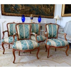 Suite Of 4 Louis XV Period Cabriolet Armchairs In Natural Wood, Green Silk - 18th Century