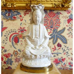 Guanyin Statue In Chinese Porcelain Bronze Base - Chinoiserie Decor / Chinese Cabinet