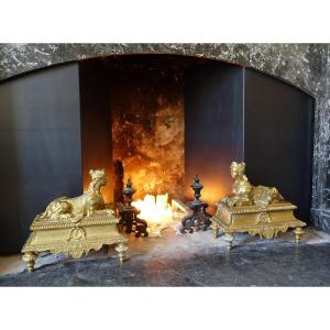 Pair Of Monumental Andirons With Sphinxes In Chiseled And Gilded Bronze - Regency Style, Napoleon III