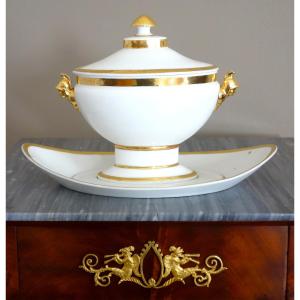 (nast Attributed To) Sauce Boat With Helmeted Busts From The Empire Period - Paris Porcelain Gilded With Fine Gold