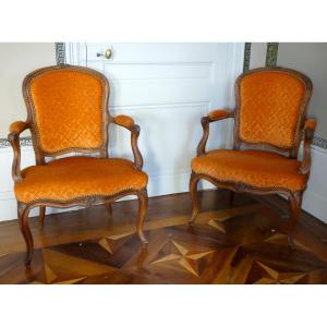 Pair Of Louis XV Cabriolet Armchairs - 18th Century