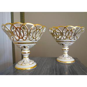 Pair Of Openwork Fruit Bowls In Paris Porcelain, Gilded With Fine Gold - Circa 1840 