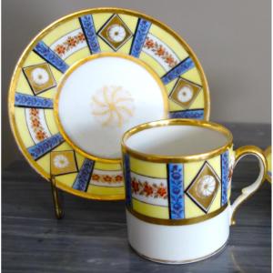 Paris Porcelain Litron-shaped Coffee Cups - Early 19th Century