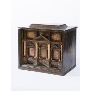 Venetian Cabinet