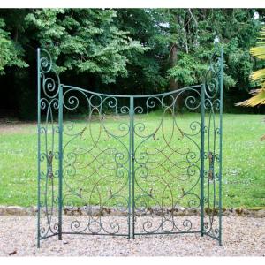 Art Deco Grille With 2 Leaves