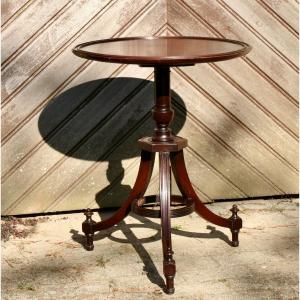Mahogany Pedestal Table From Flint & Horner