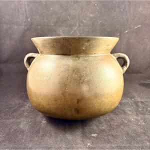 Early 17th Century Bronze Cauldron 