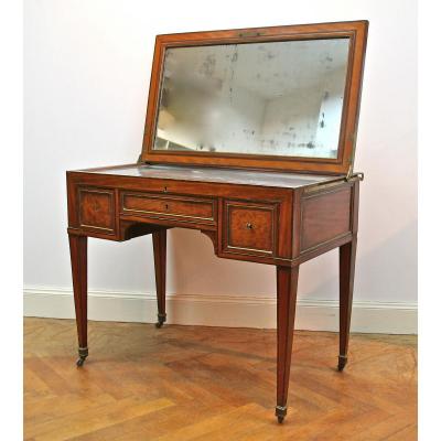 Dressing Eighteenth Man In Citronier