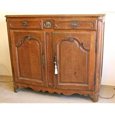 Buffet Eighteenth Curved Front