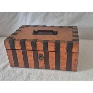 Early 19th Century Bird's Eye Maple Sewing Box With Mahogany And Steel Marquetry