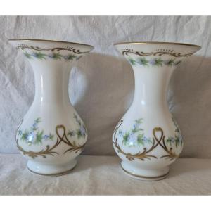 Pair Of Napoleon III White Opaline Vases Decorated With Forget-me-nots And Gilded Foliage