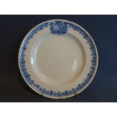 Emblazoned Earthenware Plate From Moustiers XVIII Th (1734)