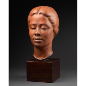Hugues Bacquet - Bust Of A Woman From Southeast Asia In Patinated Terracotta On A Wooden Base