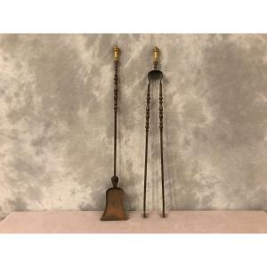 Set Of A Shovel And Tongs In Iron And Gilt Bronze From The 19th Century