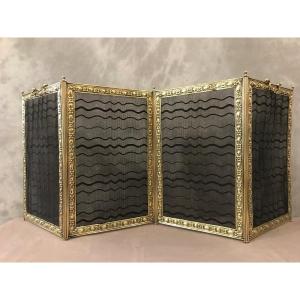 Antique Fireplace Screen In Pressed Brass From The 19th Century 