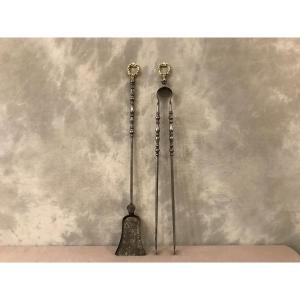 Set Of A Shovel And A Pair Of Tongs In Iron And Bronze From The 19th Century