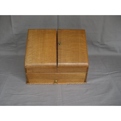 Couriers Door Of Oak 19th Time