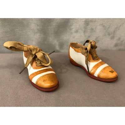 Pair Of Small Porcelain Shoes From The 19th Century