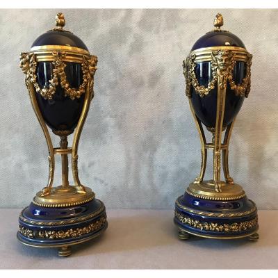 Pair Of Cassolettes Forming Candlesticks In Bronze And Blue Porcelain From The 19th Century