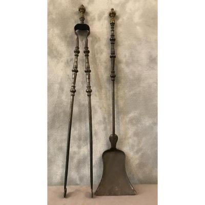 Set Of A Shovel And A Clamp In Iron And Bronze From The 19th Century