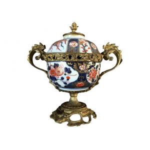 Pot Covered In Imaris On A 19th Century Gilt Bronze Frame