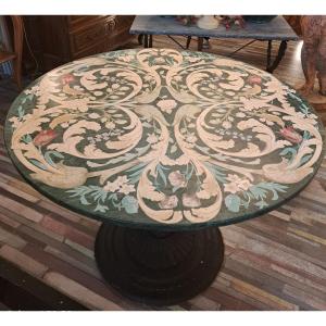 Pedestal Table