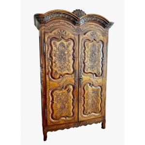 Rennaise Wedding Wardrobe In 18th Century Cherry