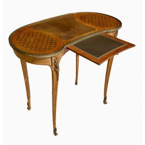 Louis XV Desk Table In Marquetry And Bronze 